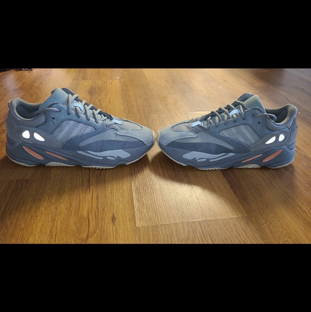 Yeezy 700 inertia